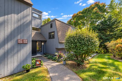 126-126 Mallard Dr, Avon, CT, 06001-4562 | Card Image