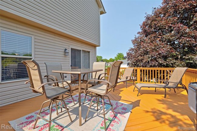 63) Back Deck.jpg | Image 54