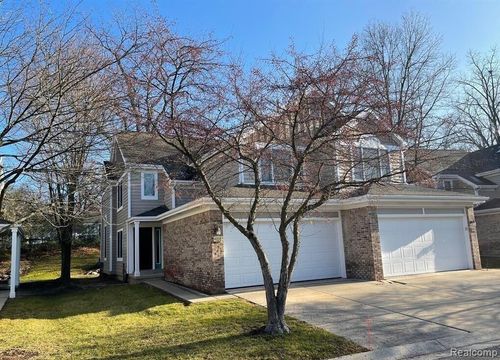 2445 Mulberry Ct, Ann Arbor, MI, 48104-6389 | Card Image