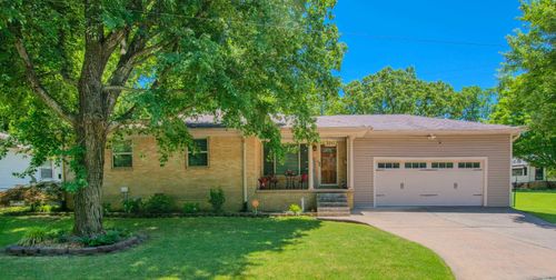 316 W 33rd Pl, North Little Rock, AR, 72118-5020 | Card Image