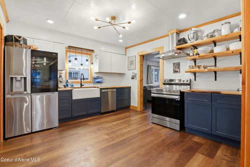 1709 N 7th St, Coeur D Alene, ID, 83814-3420 | Card Image