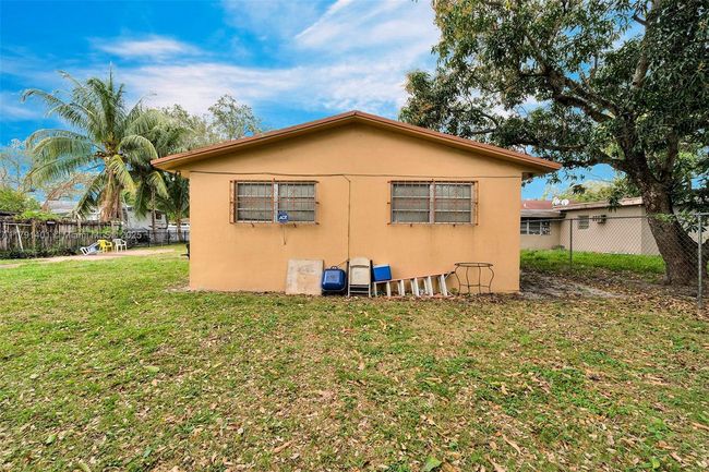 1900 Nw 88 Th St, Home with 0 bedrooms, 0 bathrooms and 4 parking in Miami FL | Image 20