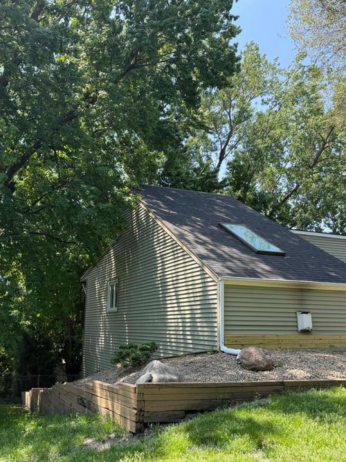 5111 Circle Down, Golden Valley, MN, 55416-1305 | Card Image