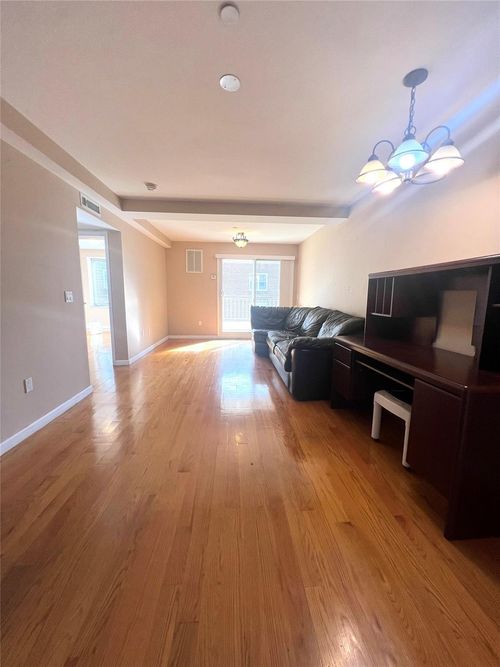 apt-5c-14075 Ash Ave, Flushing, NY, 11355-2790 | Card Image