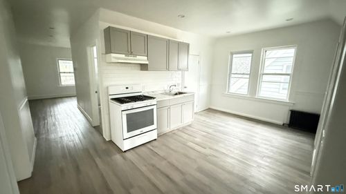 3rd-163 Deacon Street, Bridgeport, CT, 06607 | Card Image