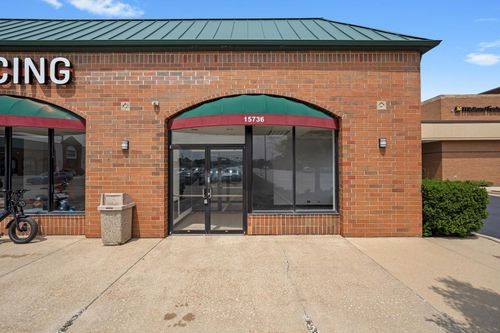 15736 S Bell Rd, Homer Glen, IL, 60491-8400 | Card Image