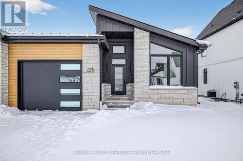 b-137 Harvest Lane, Dutton, ON, N0L1J0 | Card Image