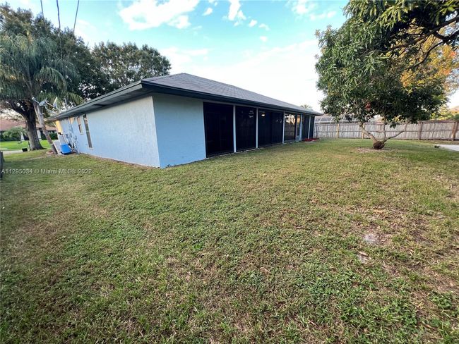 1921 Sw Hickock Ter, House other with 3 bedrooms, 2 bathrooms and null parking in Port St. Lucie FL | Image 60