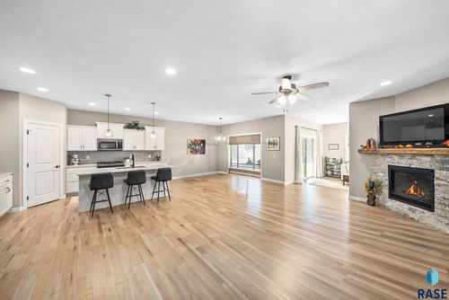 5425 S Salvation Pl, Sioux Falls, SD, 57108-8543 | Card Image