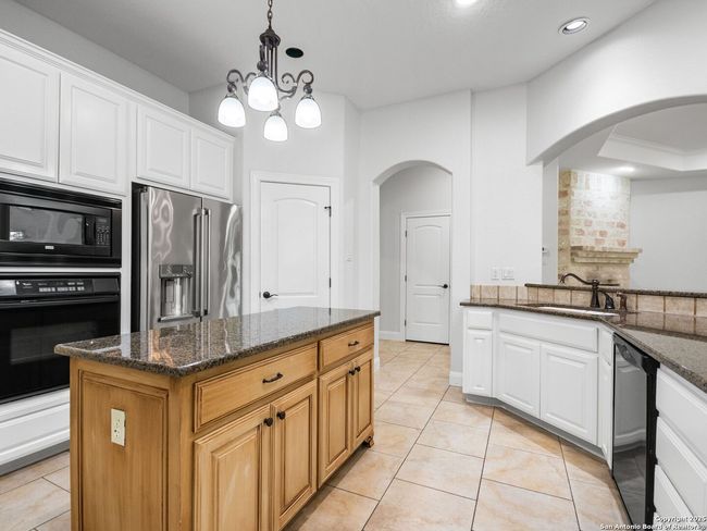 30031 Cibolo Trce, House other with 3 bedrooms, 3 bathrooms and null parking in Fair Oaks Ranch TX | Image 16