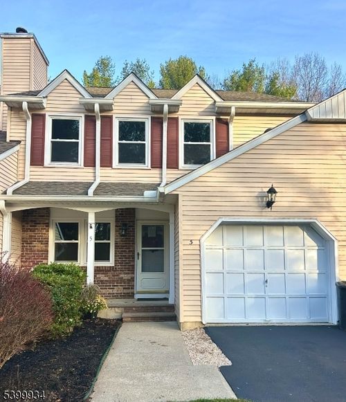 5 Carriage Ln, Sparta, NJ, 07871-1739 | Card Image