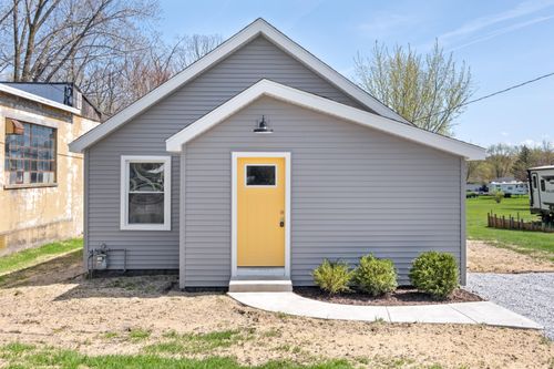12349 Crockery Creek Dr, Ravenna, MI, 49451-9412 | Card Image