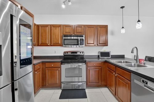 524-7400 Palomino Dr, Hollywood, FL, 33024-2349 | Card Image