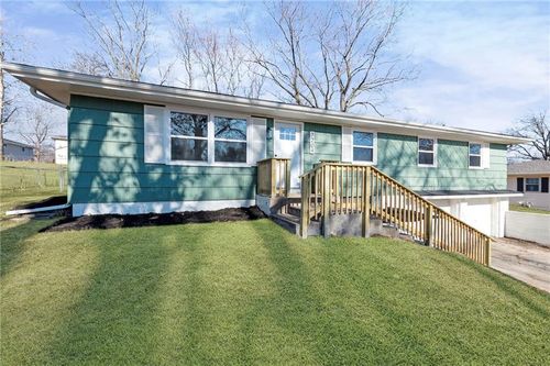 7204 Waverly Ave, Kansas City, KS, 66109-2464 | Card Image