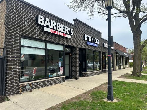 252 Chicago Ave, Oak Park, IL, 60302-2361 | Card Image