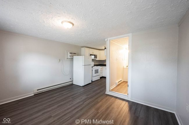 APT-10 - 2142 W Us Highway 40, Condo with 1 bedrooms, 1 bathrooms and null parking in Greenfield IN | Image 8