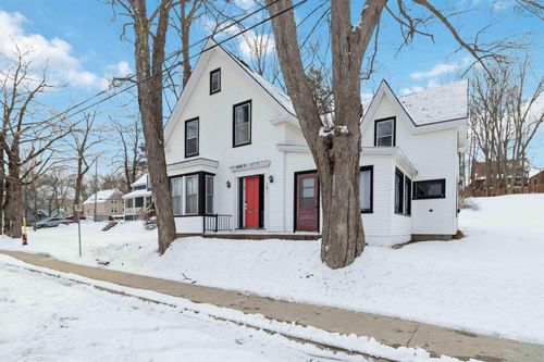 101 Pleasant St, Bridgewater, NS, B4V1N3 | Card Image