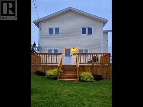 415 N Market St, House with 5 bedrooms, 2 bathrooms and null parking in Summerside PE | Card Image