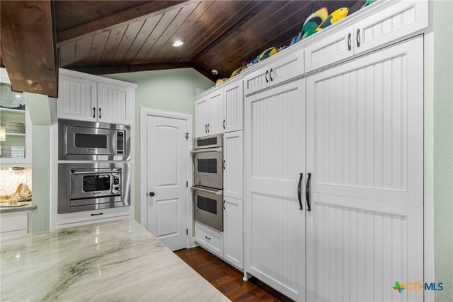 2133 W Maple St, House other with 4 bedrooms, 5 bathrooms and null parking in Port O Connor TX | Image 7