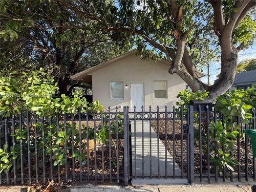 253 Nw 48th St, Miami, FL, 33127-2456 | Card Image