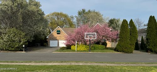 812 Mistletoe Ave, Point Pleasant Boro, NJ, 08742-3504 | Card Image