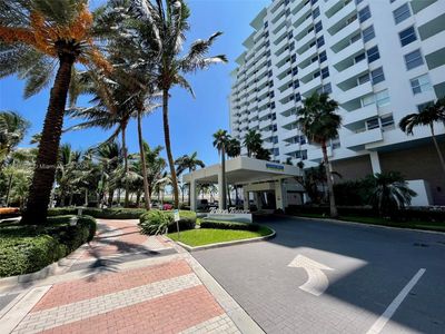 744 - 2899 Collins Ave, Condo with 0 bedrooms, 1 bathrooms and null parking in Miami Beach FL | Image 1