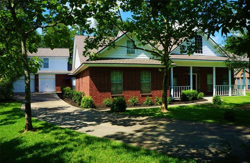 2429 Chantilly Ln, Conroe, TX, 77384-3625 | Card Image