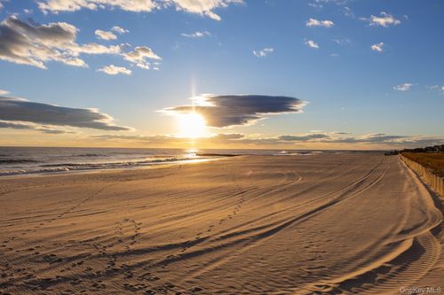 apt-1g-830 Shore Rd, Long Beach, NY, 11561-5402 | Card Image