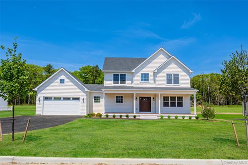 5 Jersey Ave, Miller Place, NY, 11764-2530 | Card Image