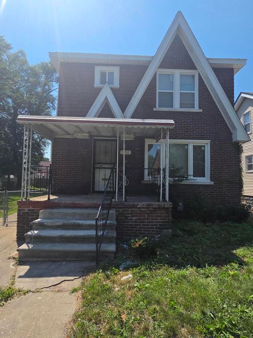 15757 Pinehurst St, Detroit, MI, 48238-1015 | Card Image