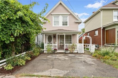 5408 Ontario Ave, House other with 2 bedrooms, 1 bathrooms and 2 parking in Niagara Falls ON | Image 1