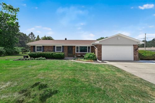 22177 Bee Ct, South Bend, IN, 46628-9716 | Card Image