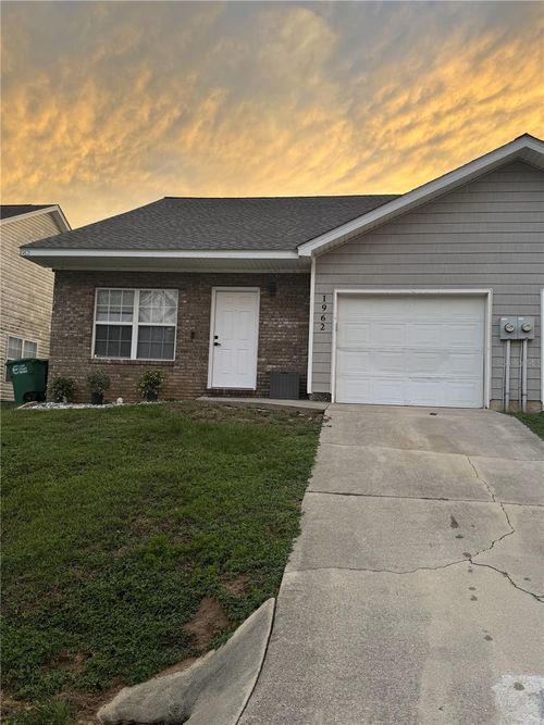 1962 Nena Hills Drive, TALLAHASSEE, FL, 32304 | Card Image