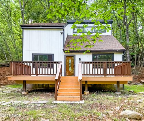 297 Saunders Dr, Bushkill, PA, 18324-8982 | Card Image