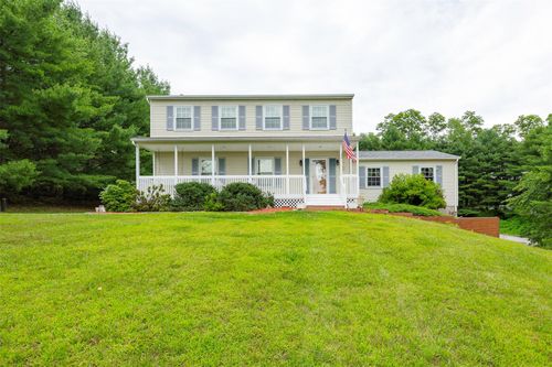 2 Scott Ln, Lagrangeville, NY, 12540-5713 | Card Image