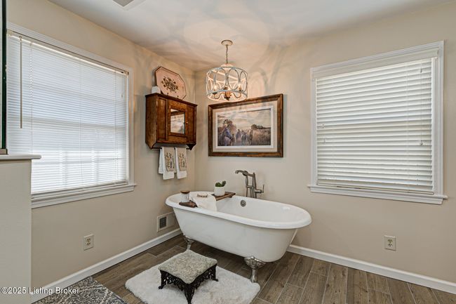 1014 Old Mill Stream Ln, House other with 5 bedrooms, 4 bathrooms and null parking in Shepherdsville KY | Image 21