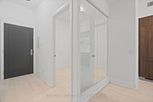603-33 Frederick Todd Way, East York, ON, M4G0C9 | Card Image