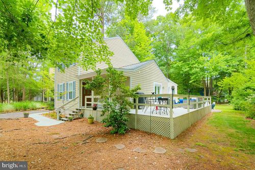 13 Columbia Ave, OCEAN VIEW, DE, 19970-9247 | Card Image