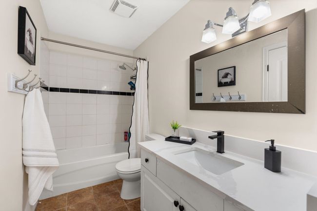 11 - 26970 32 Ave, Townhouse with 3 bedrooms, 2 bathrooms and 2 parking in Aldergrove BC | Image 16