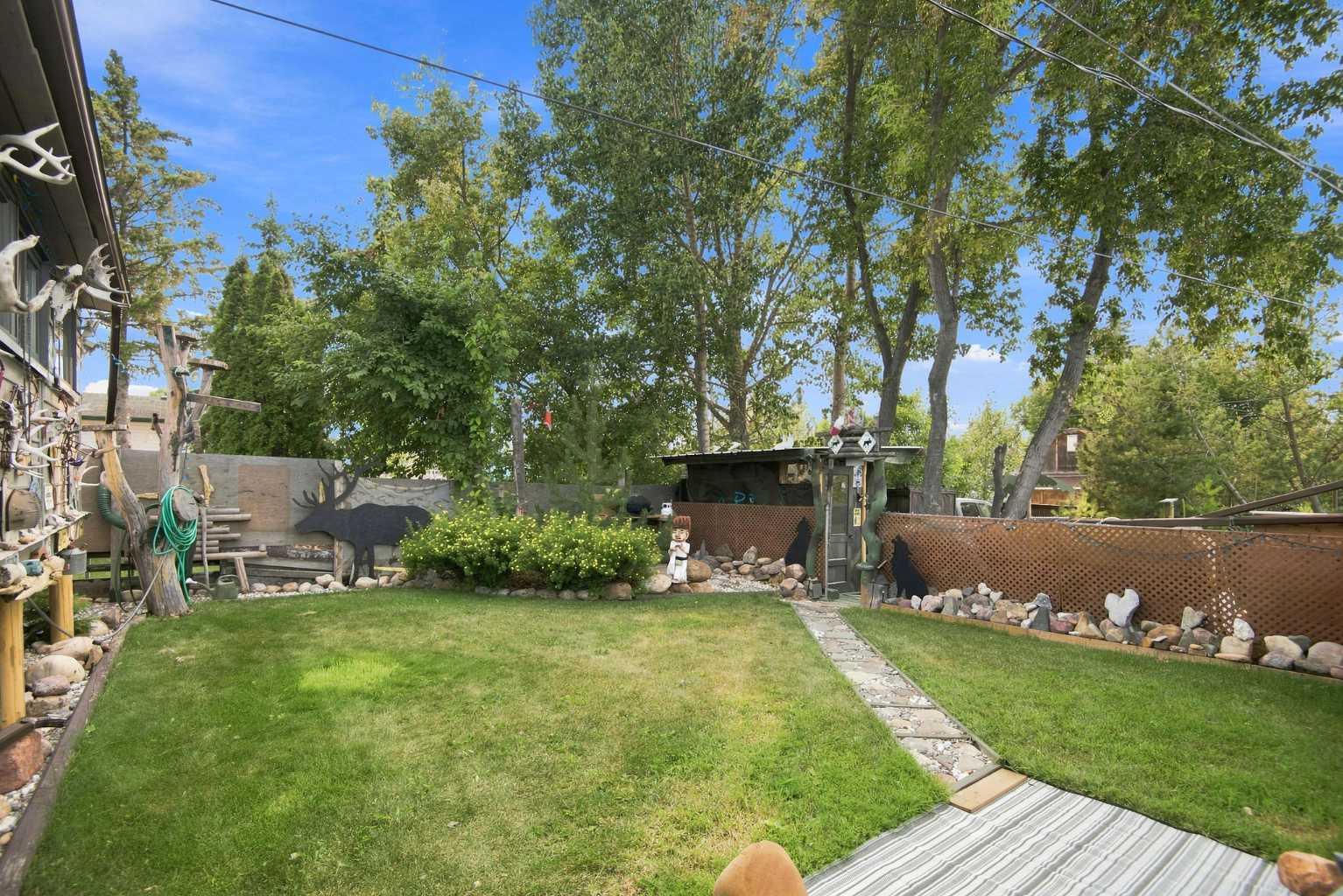 Residential in Olds 2