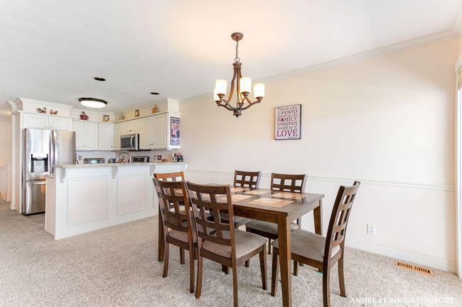 94-web-or-mls-422-howard-ave | Image 17