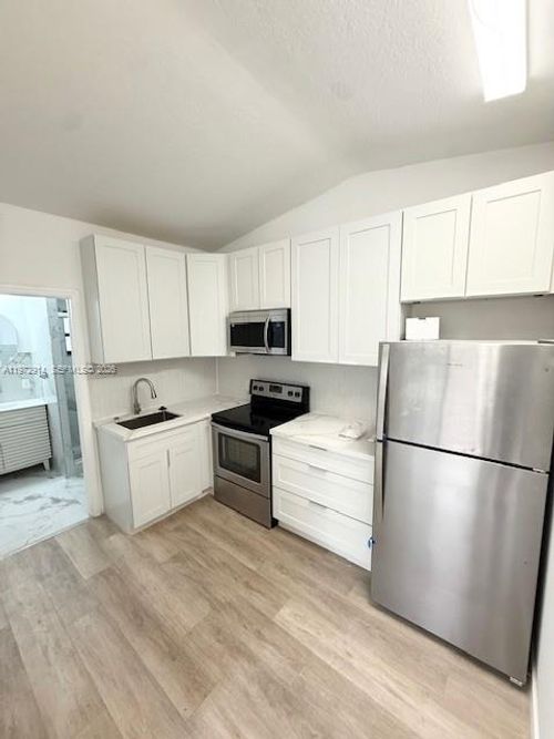 apt-c-2213 Grant St, Hollywood, FL, 33020-3466 | Card Image