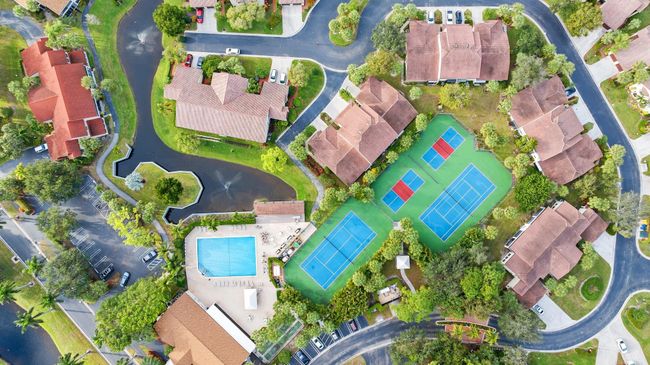 3258 Jog Park Dr, Condo with 2 bedrooms, 2 bathrooms and null parking in Greenacres FL | Image 37