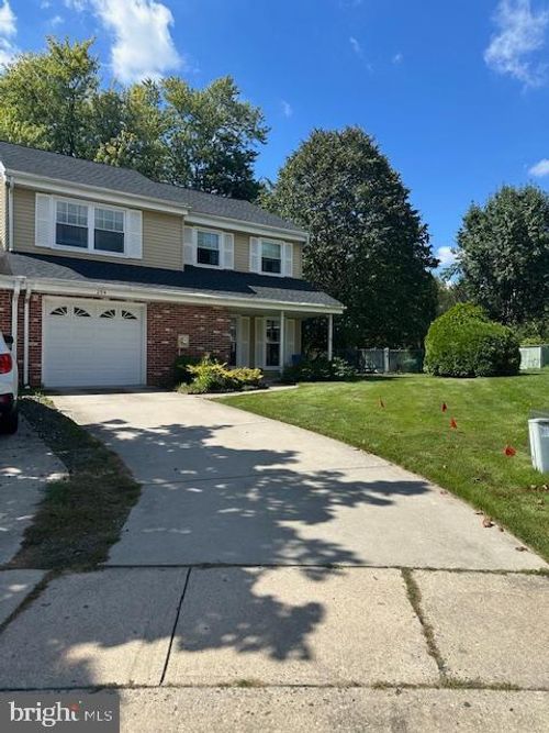 204 Stratton Ct, MOUNT LAUREL, NJ, 08054-3304 | Card Image