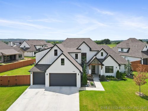 14460 S College Ave, Bixby, OK, 74008-5185 | Card Image