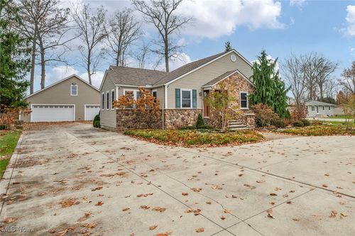 12150 N Boone Rd, Columbia Station, OH, 44028-9630 | Card Image