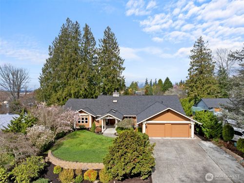 2315 Austin Ln, Mount Vernon, WA, 98273-5828 | Card Image