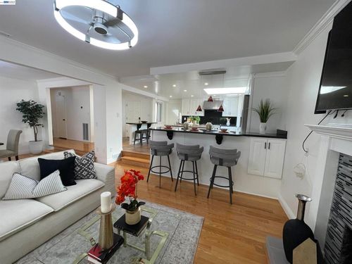 4347 San Juan Ave, Fremont, CA, 94536-4735 | Card Image