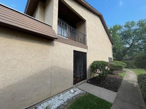 2116 Casa Rio Cir, Dickinson, TX, 77539-6725 | Card Image