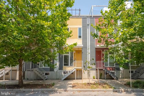 428 E Oliver St, BALTIMORE, MD, 21202-2950 | Card Image